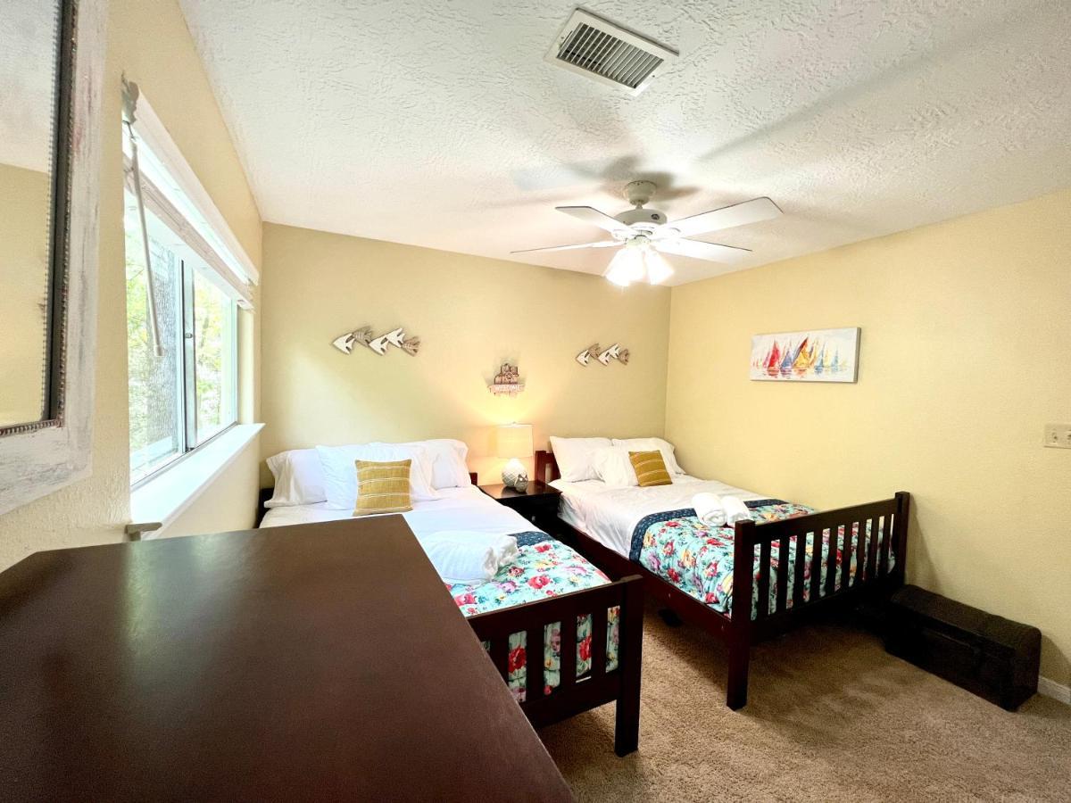 2 Bdrm Treehouse Hideout- Lake Conroe With Boat Ramp مونتغامري المظهر الخارجي الصورة