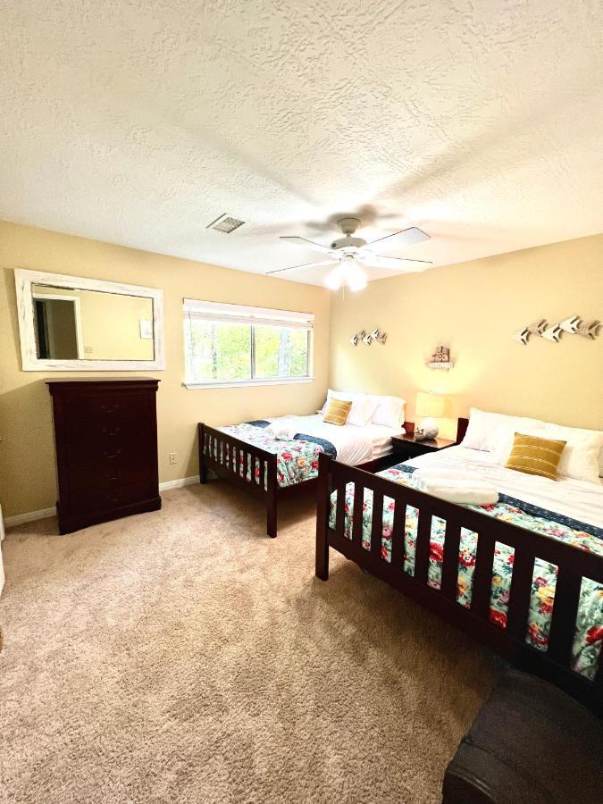2 Bdrm Treehouse Hideout- Lake Conroe With Boat Ramp مونتغامري المظهر الخارجي الصورة
